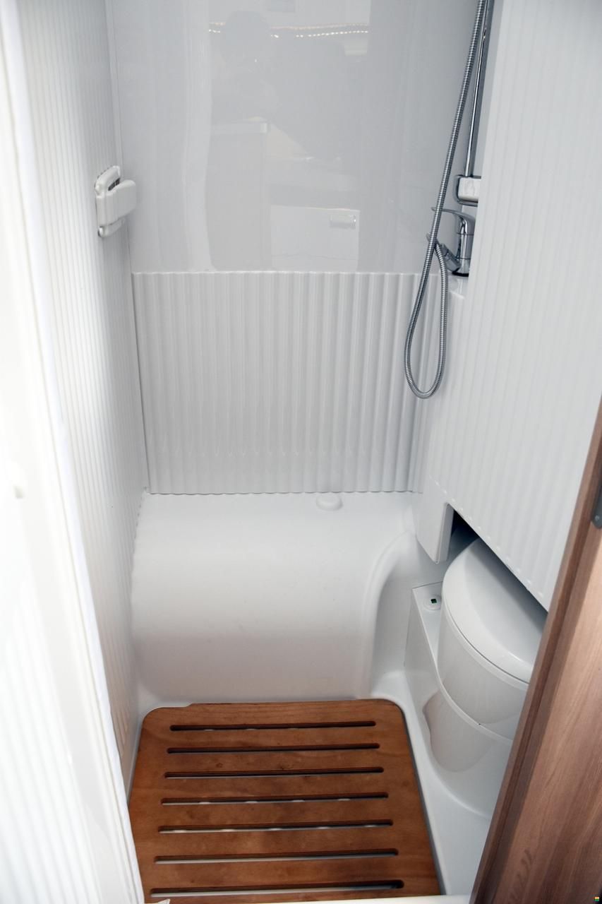 Laika KOSMO COMPACT V9 2.2 MJ140