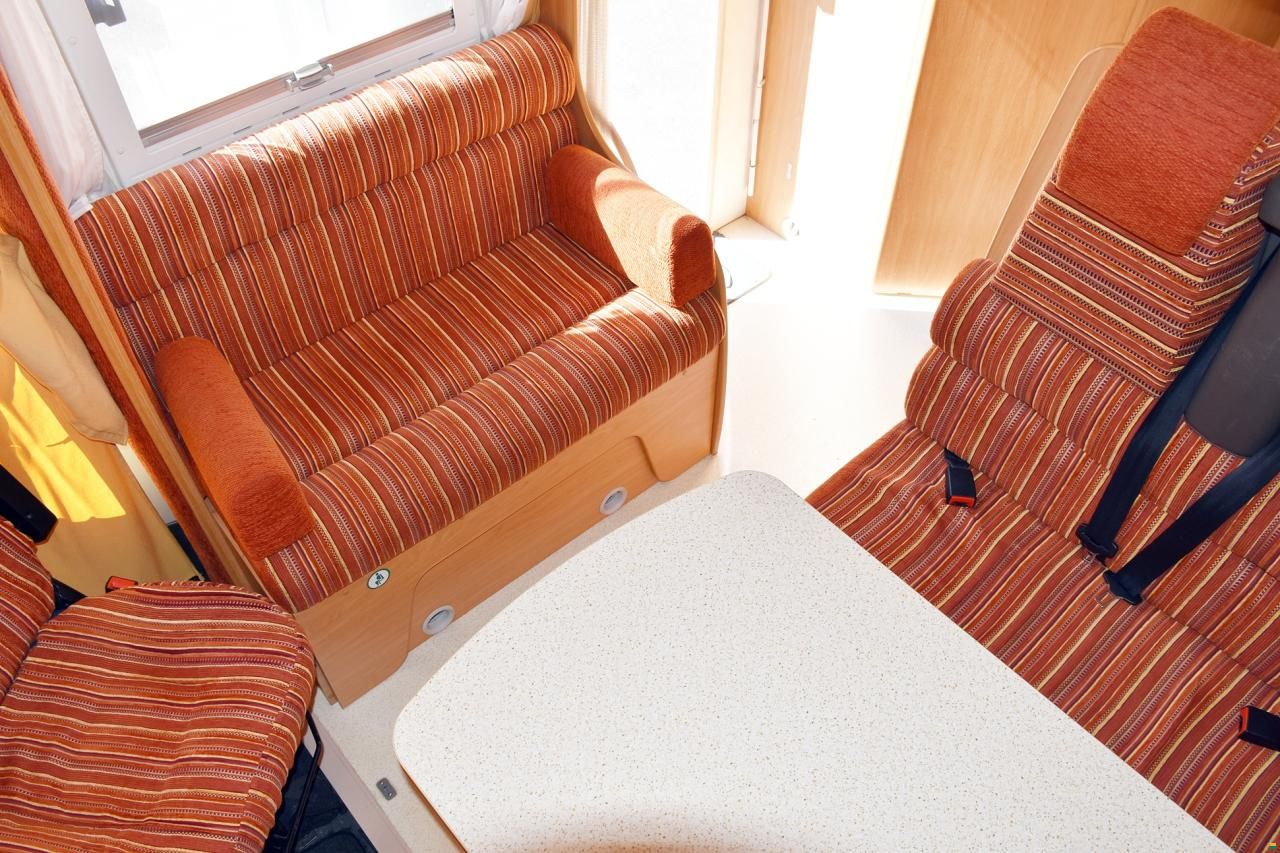 Challenger 163 2.8 JTD DIESEL ALKOVEN