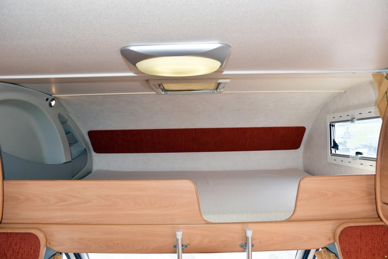 Challenger 163 2.8 JTD DIESEL ALKOVEN