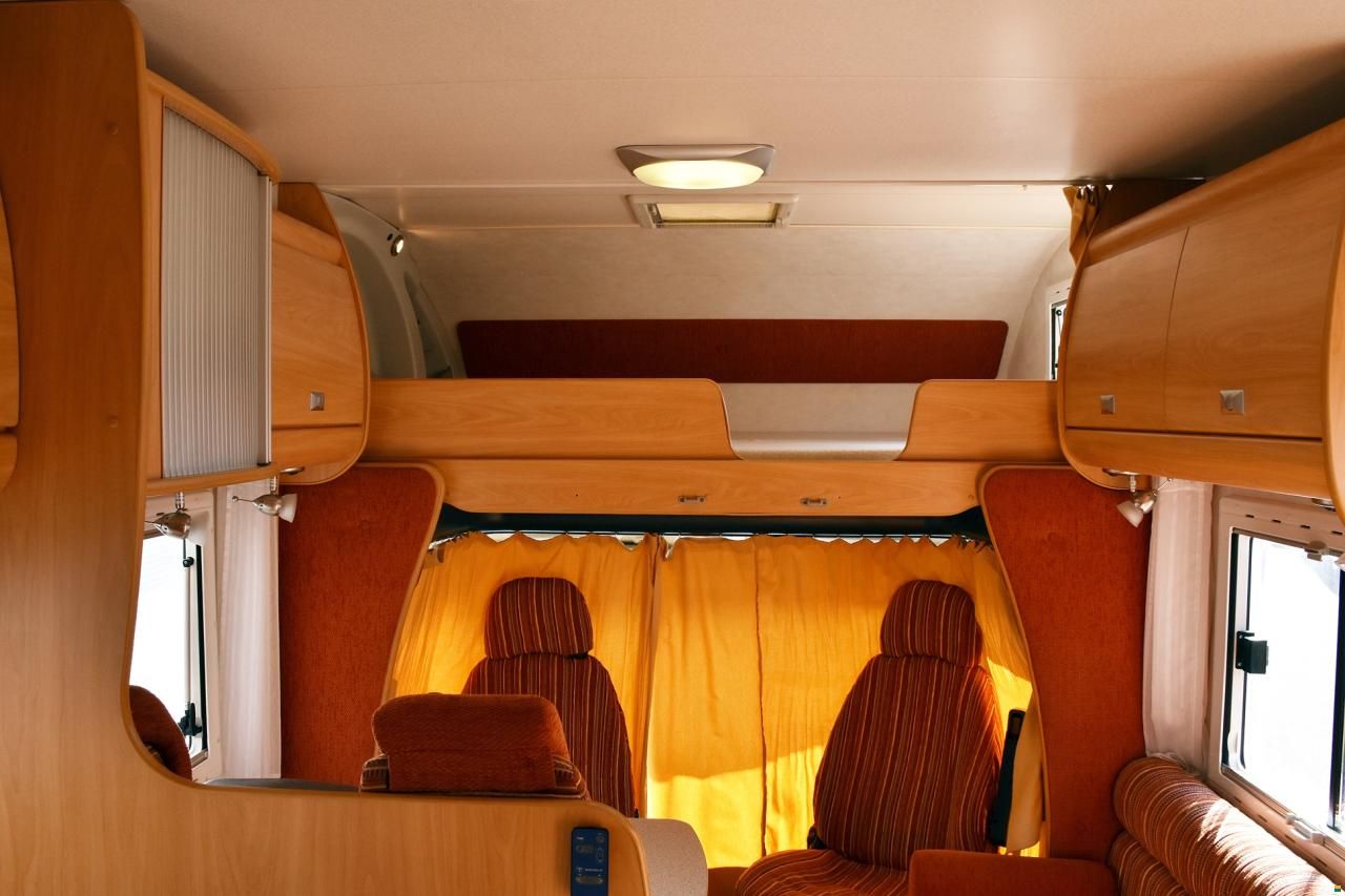 Challenger 163 2.8 JTD DIESEL ALKOVEN