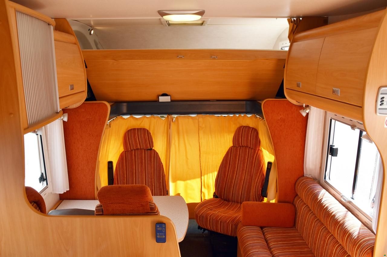 Challenger 163 2.8 JTD DIESEL ALKOVEN