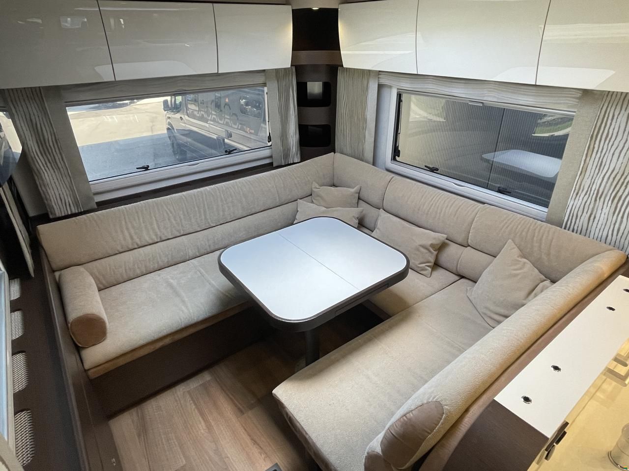 Concorde Carver 890 RRL