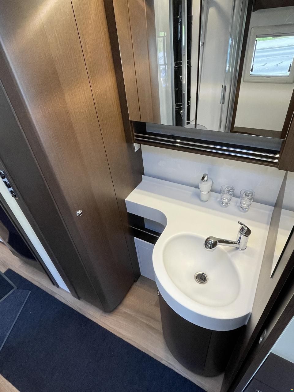 Concorde Carver 890 RRL