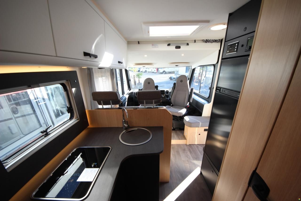 Sunlight I 67S Adventure