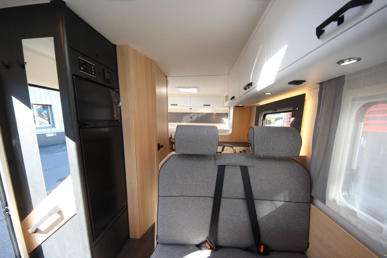 Sunlight I 67S Adventure