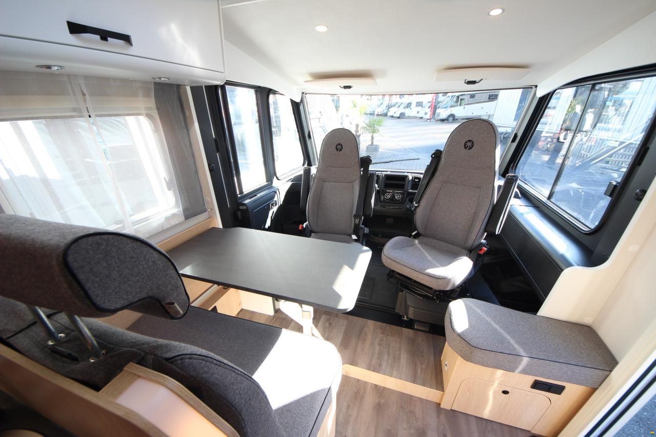 Sunlight I 67S Adventure