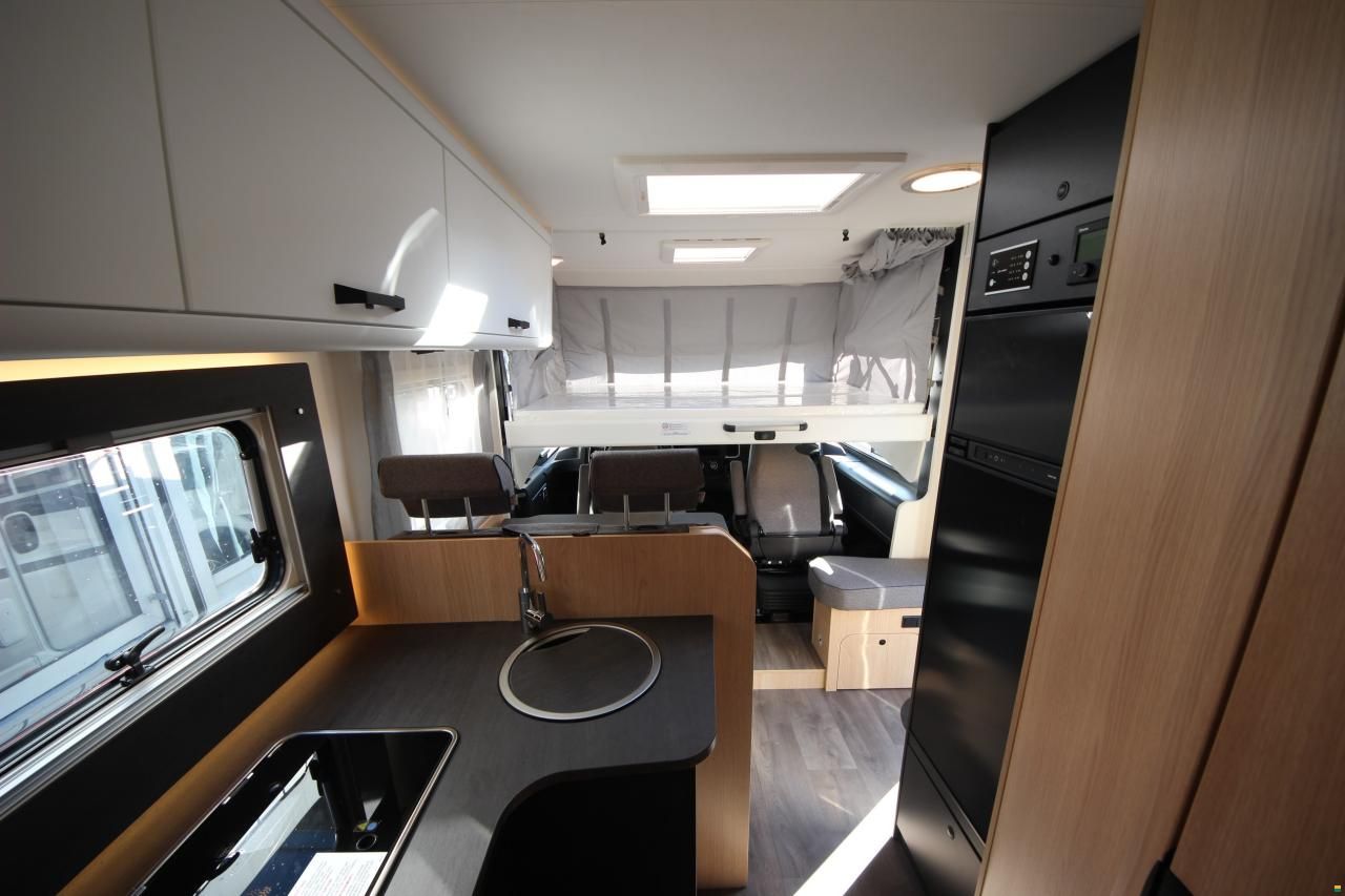 Sunlight I 67S Adventure