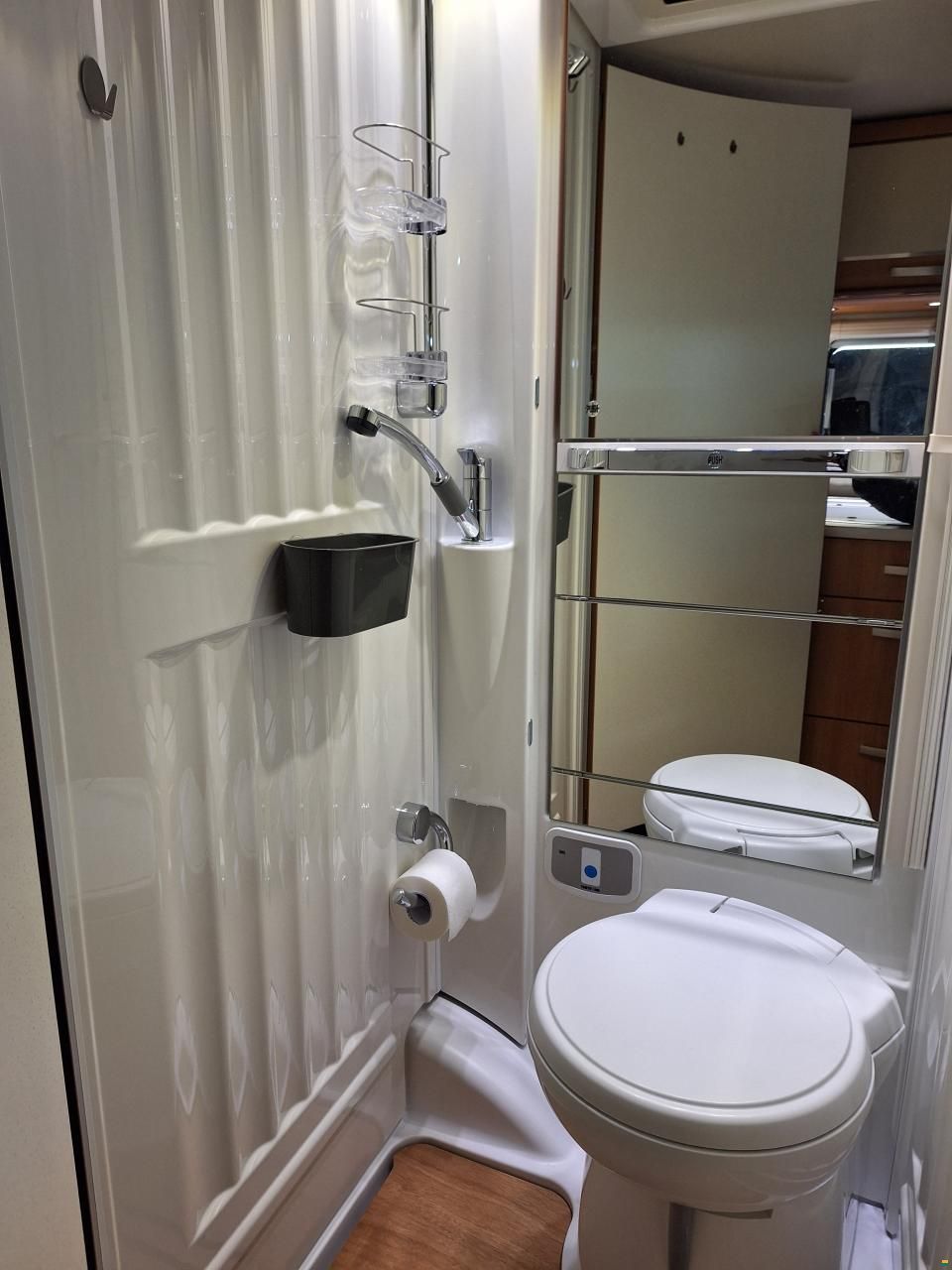 Hymer Exis 414
