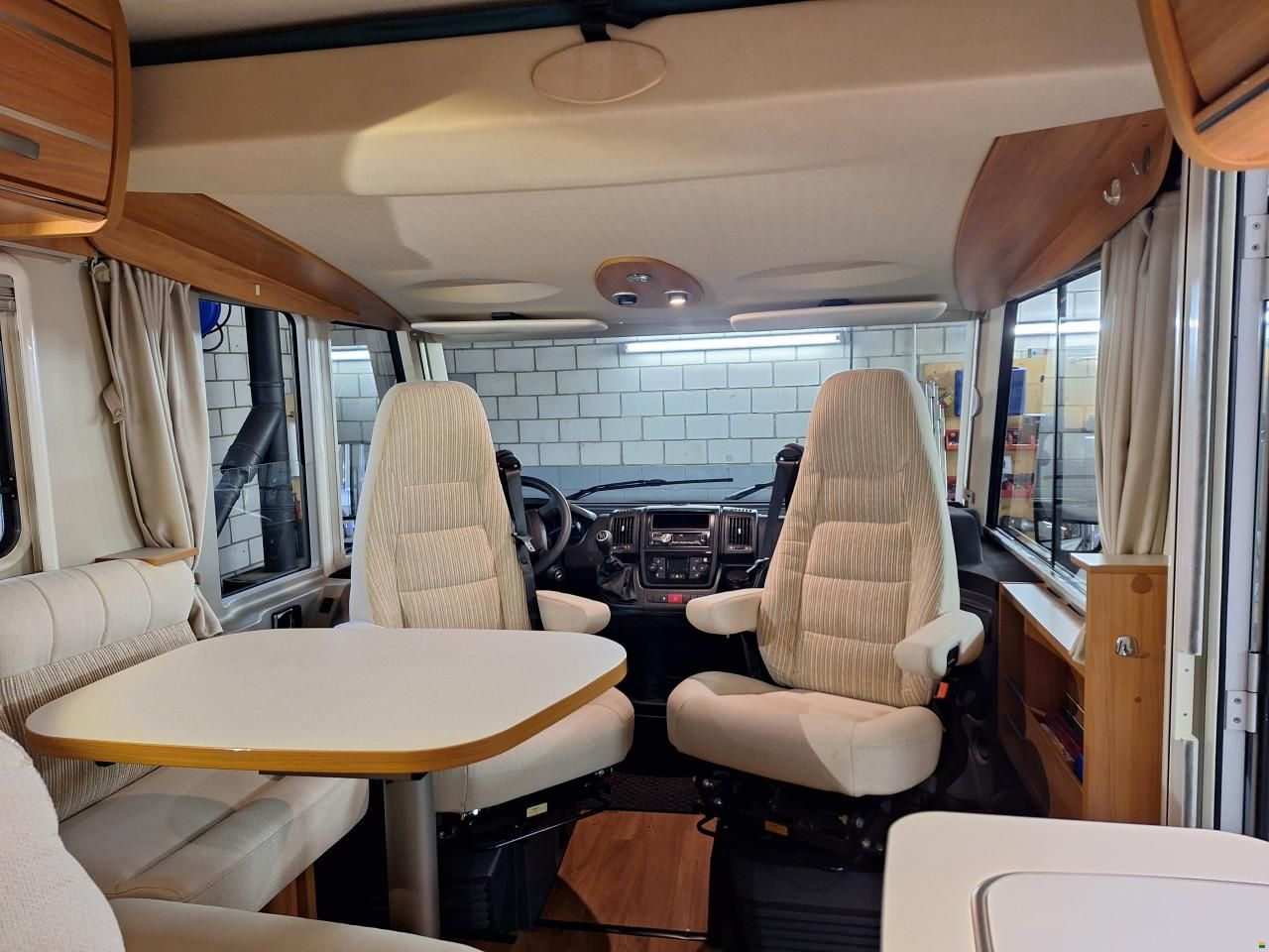 Hymer Exis 414