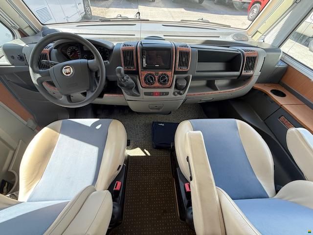 Pilote EXPLORATEUR G742