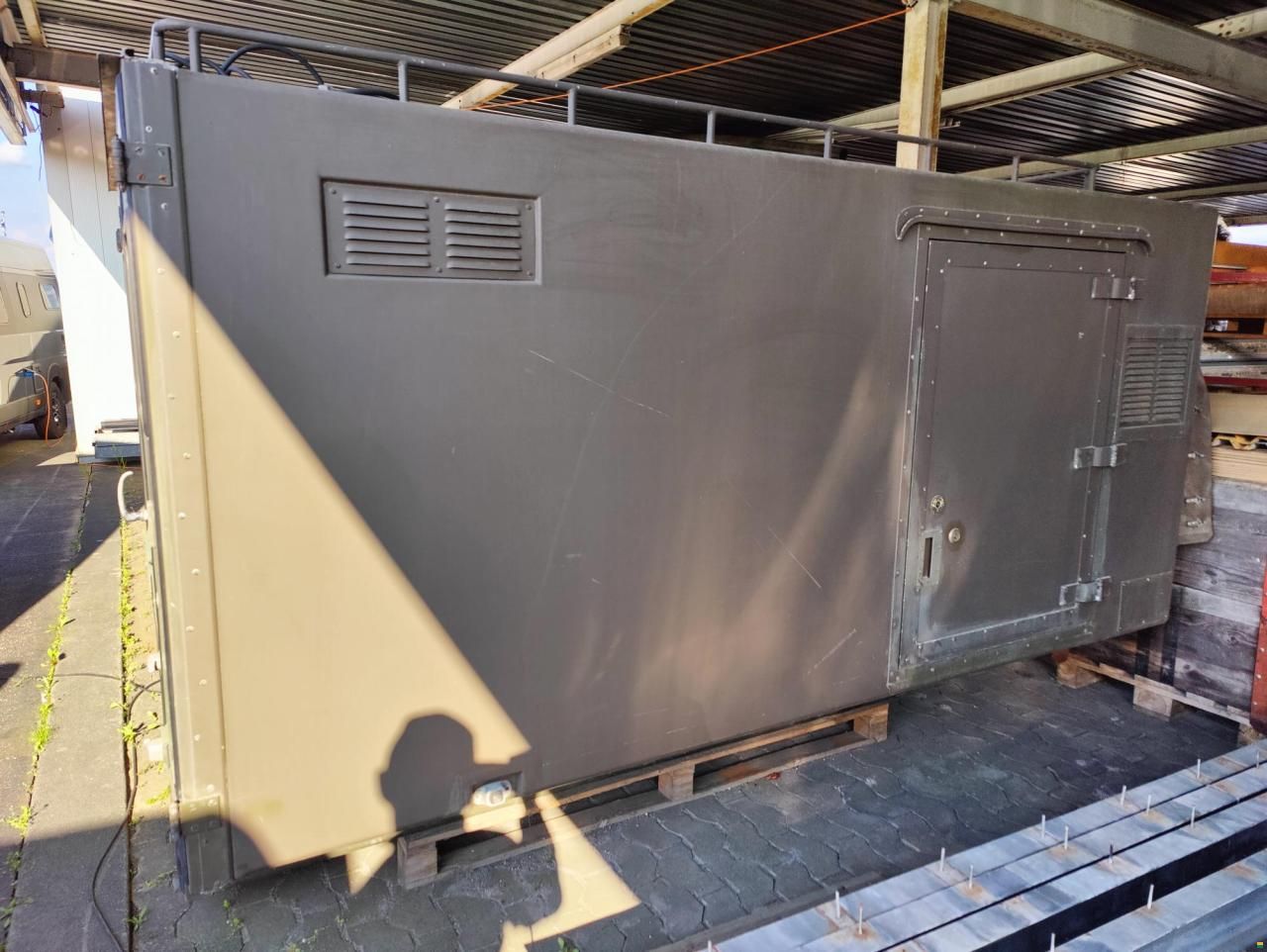 712 M 6x6 Kommandokabine