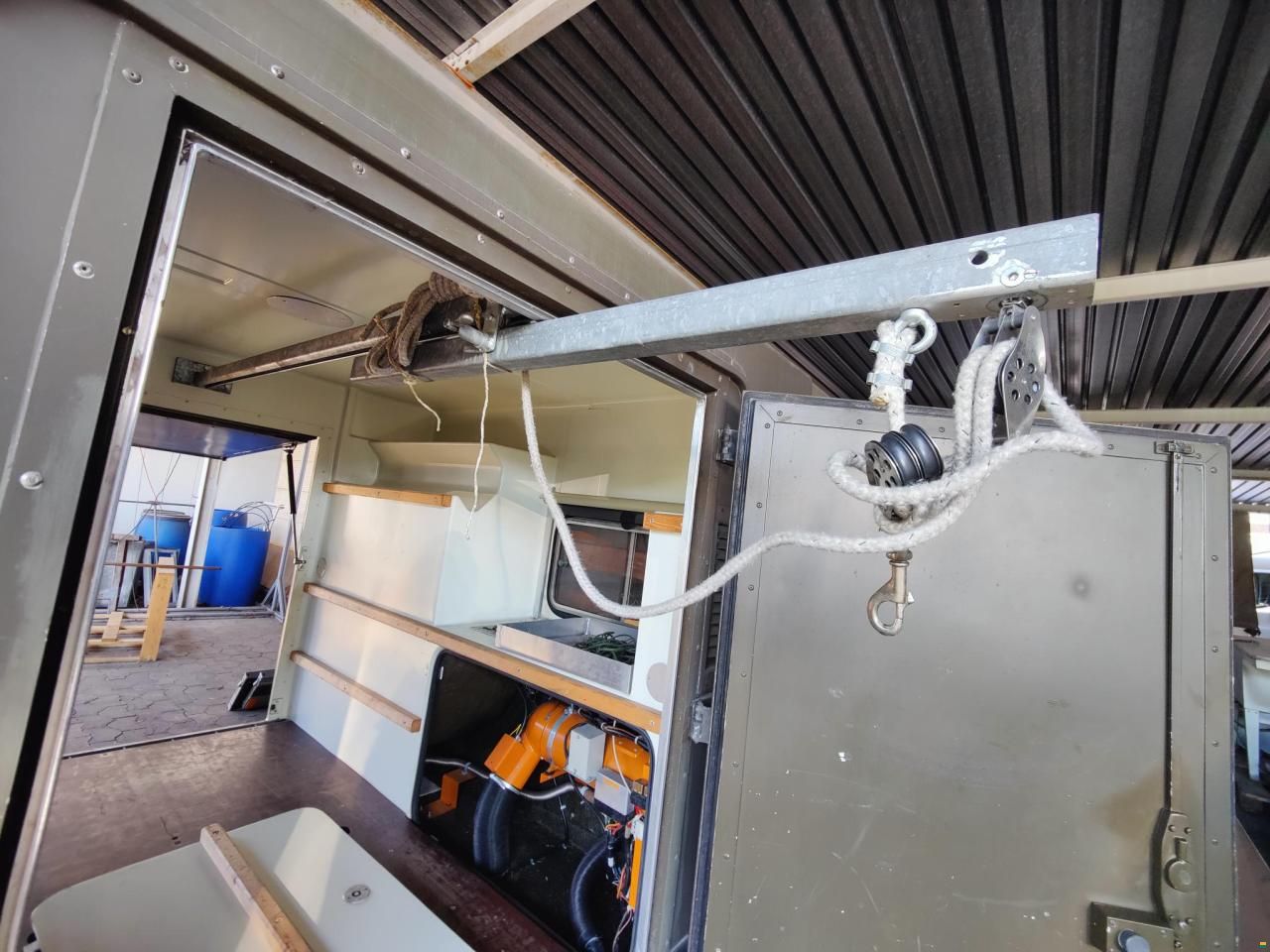 712 M 6x6 Kommandokabine