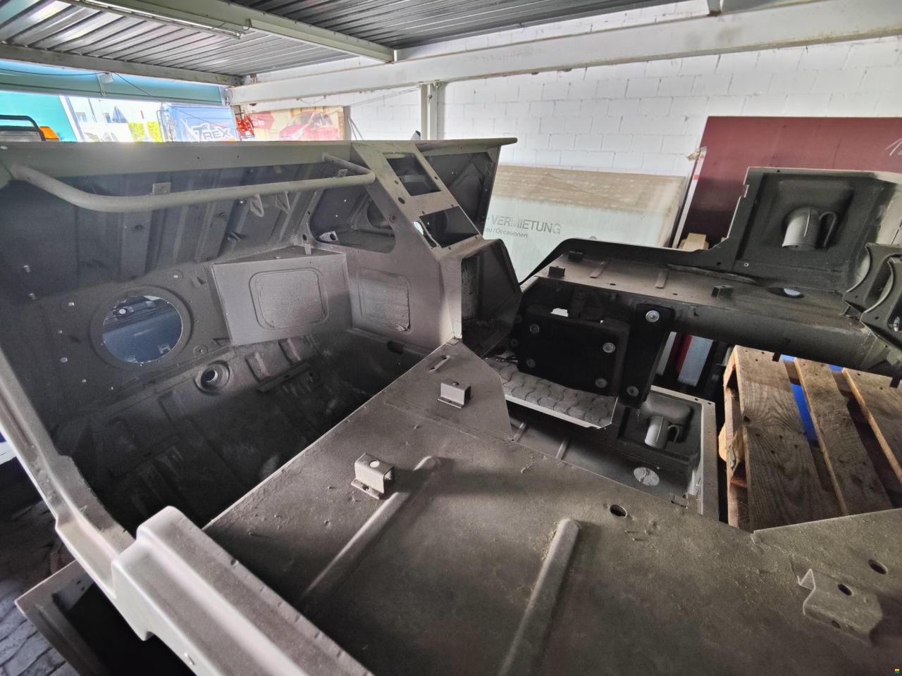 712 M 6x6 Kommandokabine