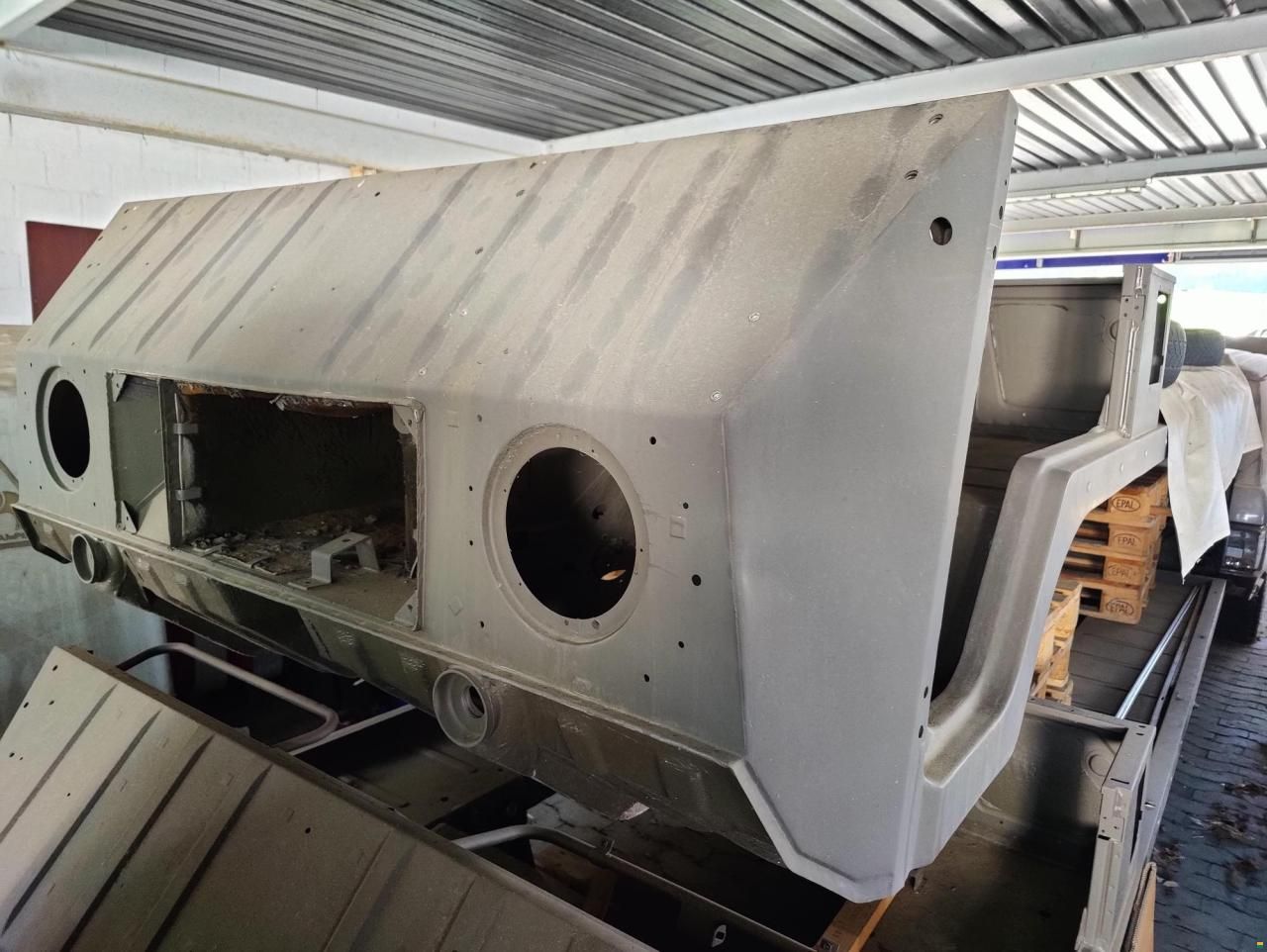 712 M 6x6 Kommandokabine