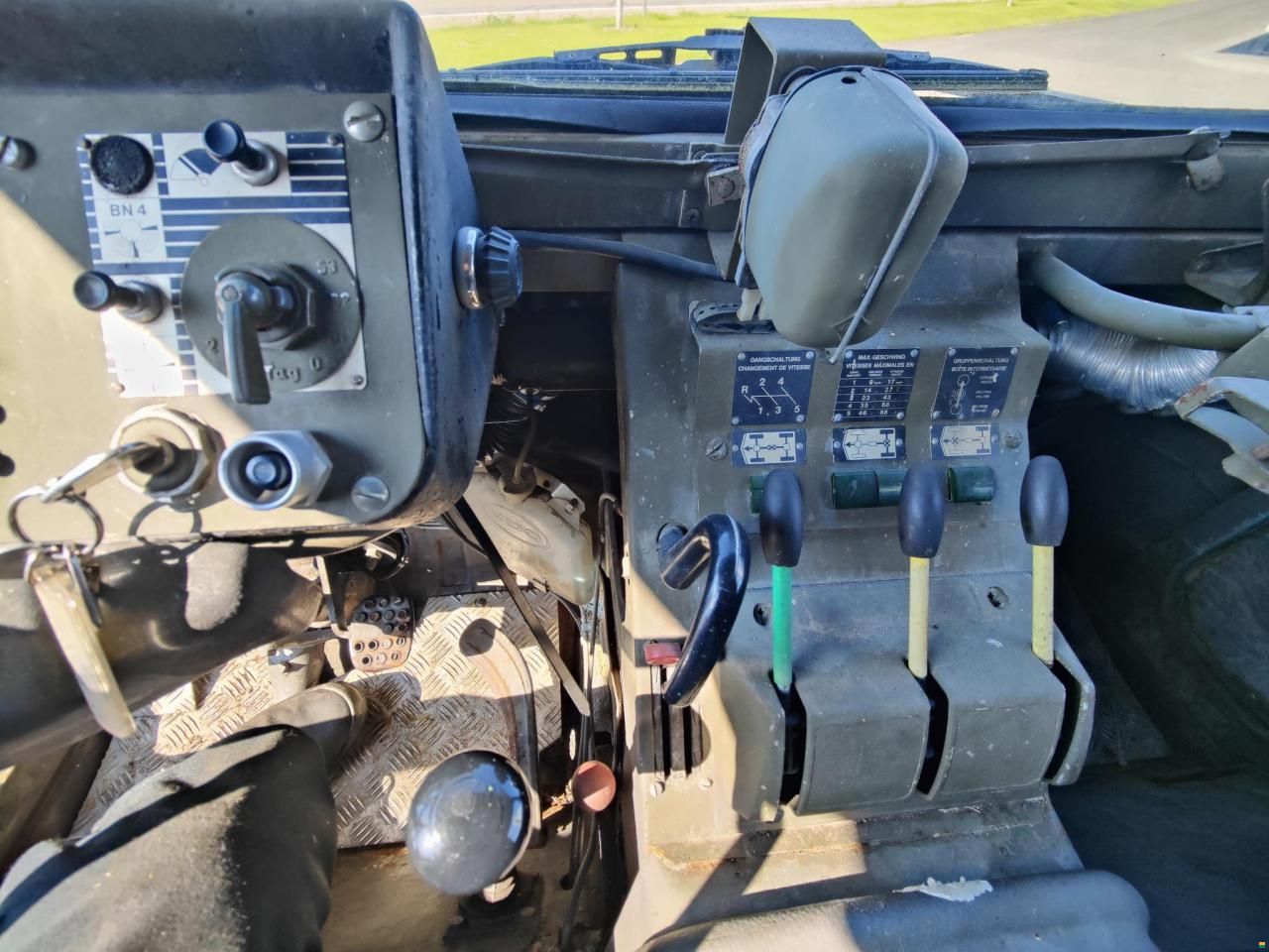 712 M 6x6 Sanitätskabine