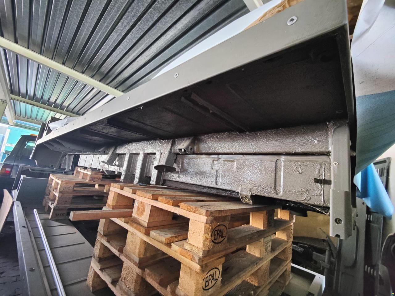 712 M 6x6 Sanitätskabine