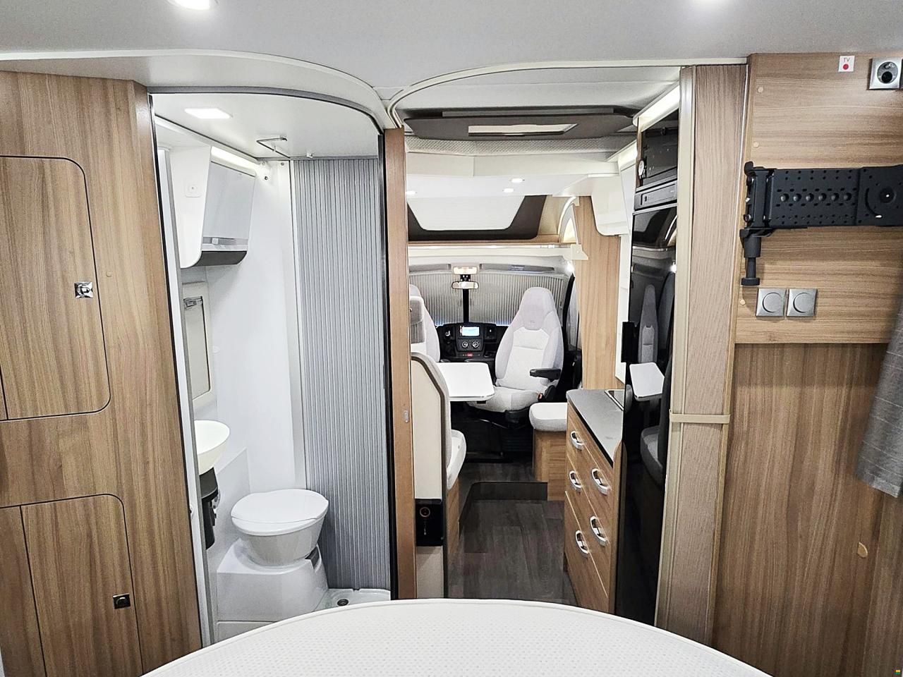 Adria MATRIX AXESS 600 SC 2.2 HDI