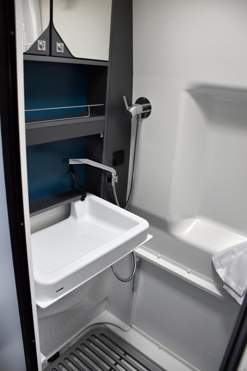 Pilote V 600 J PREMIUM 2.3 MJ 140 AUTOMAT