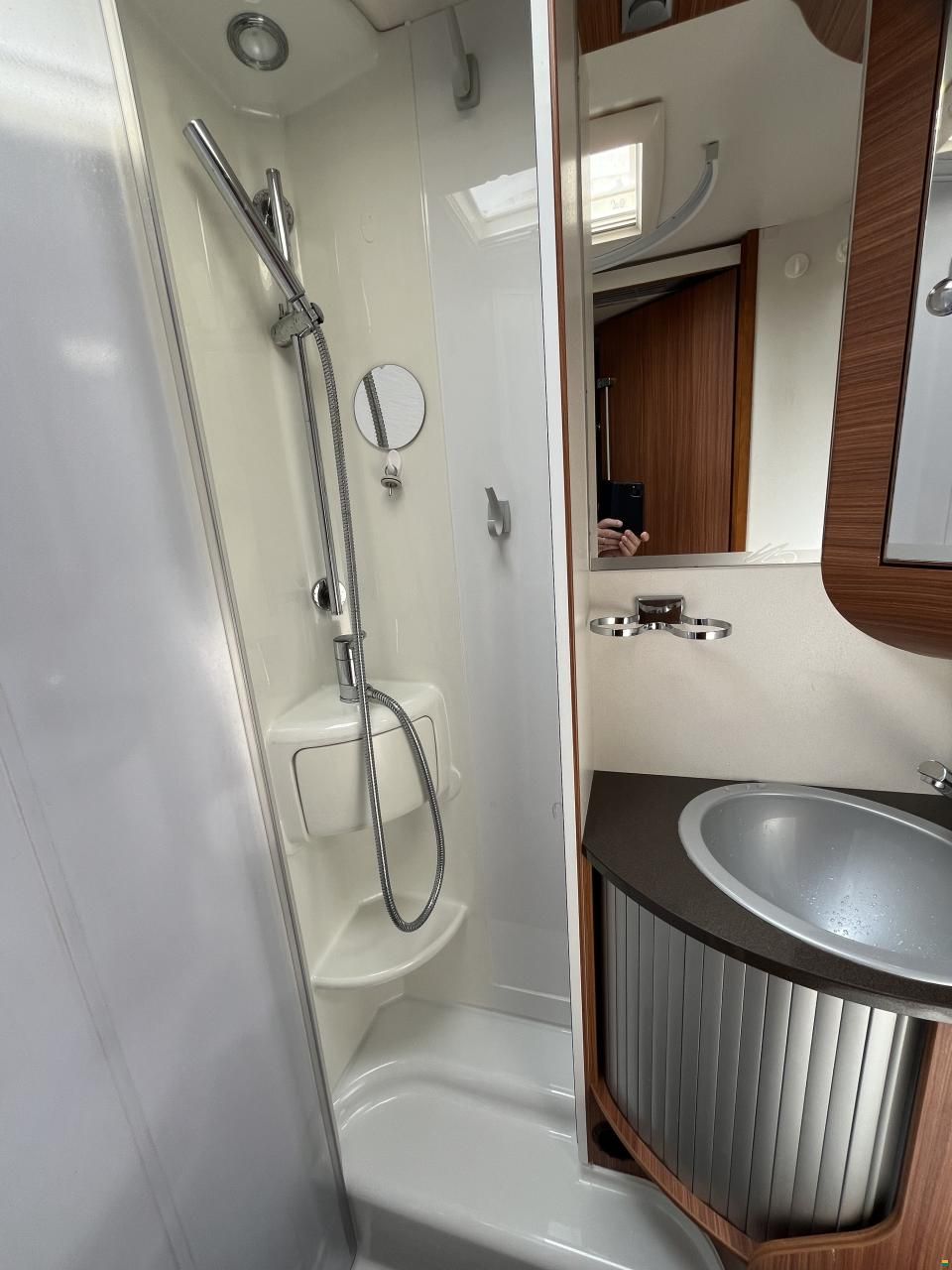 Adria Matrix M 680 SP