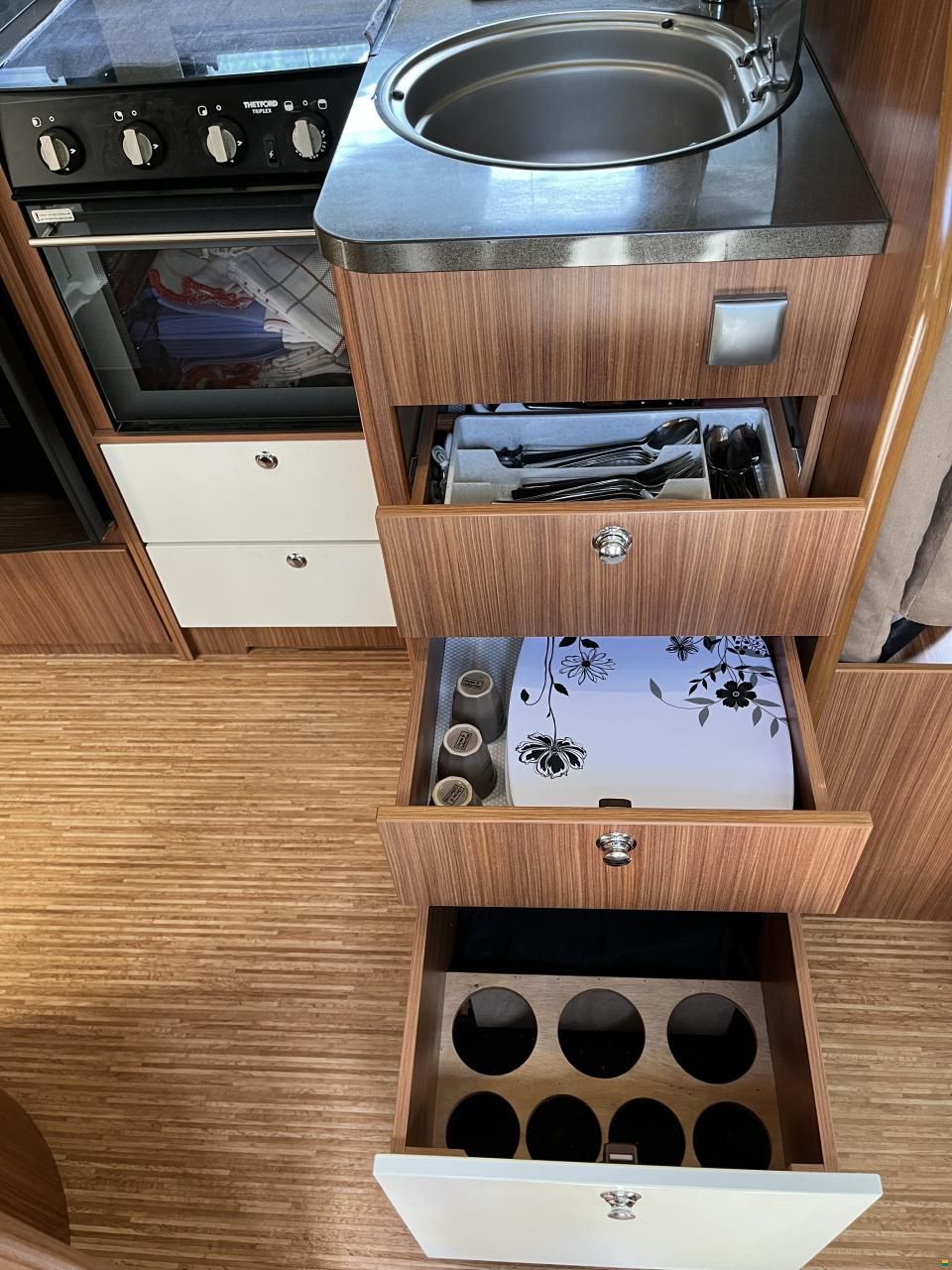 Adria Matrix M 680 SP