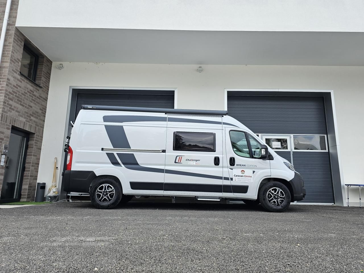 Challenger Van V114 M mit 2 Doppelbett, Automat!