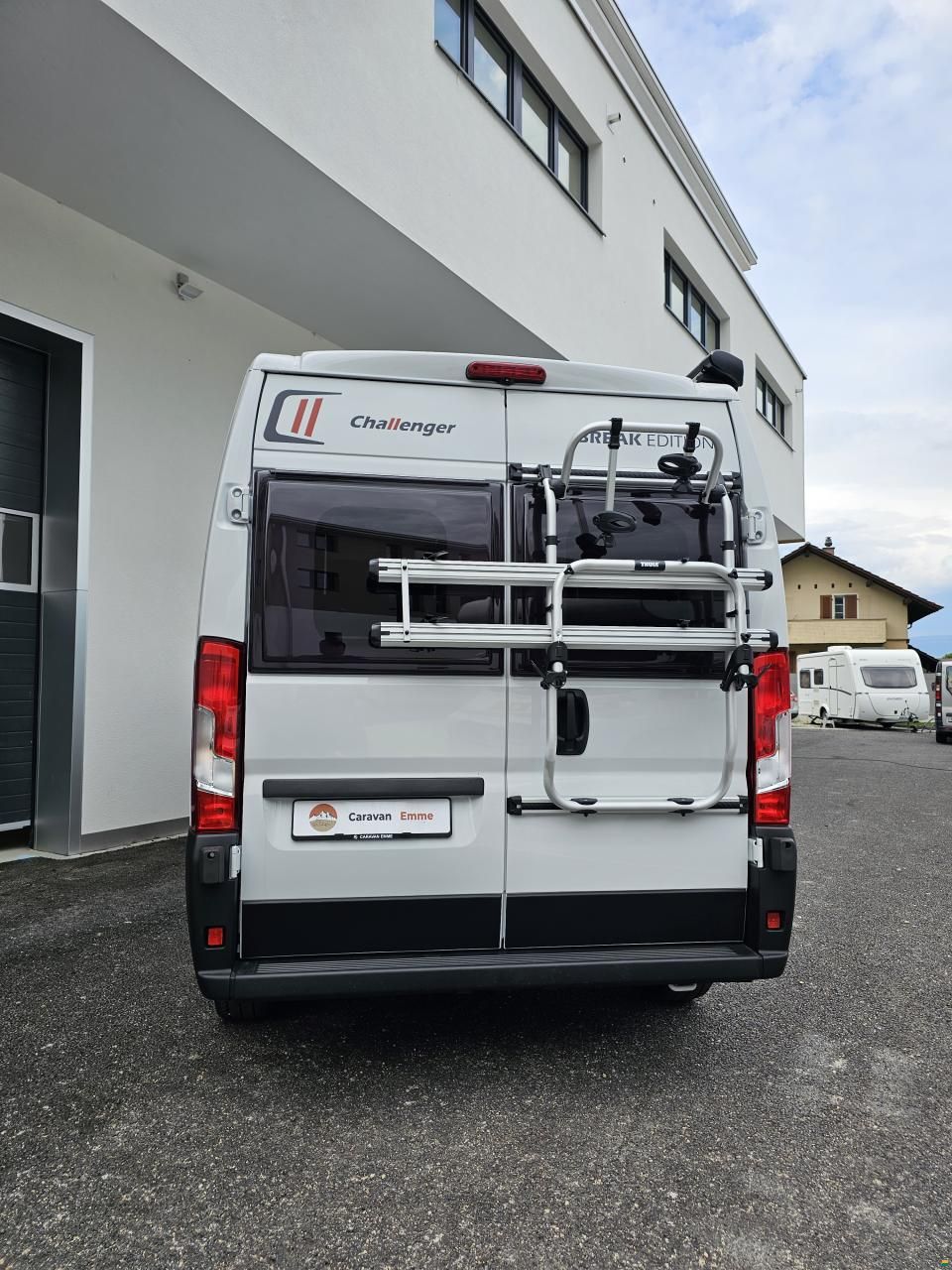 Challenger Van V114 M mit 2 Doppelbett, Automat!