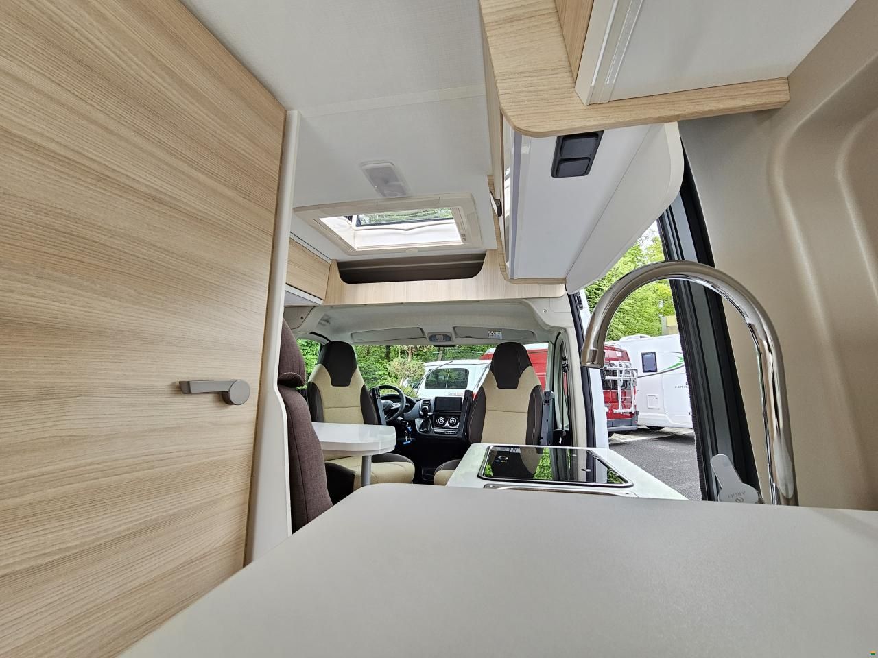 Challenger Van V114 M mit 2 Doppelbett, Automat!