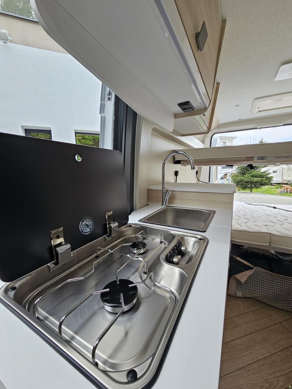 Challenger Van V114 M mit 2 Doppelbett, Automat!