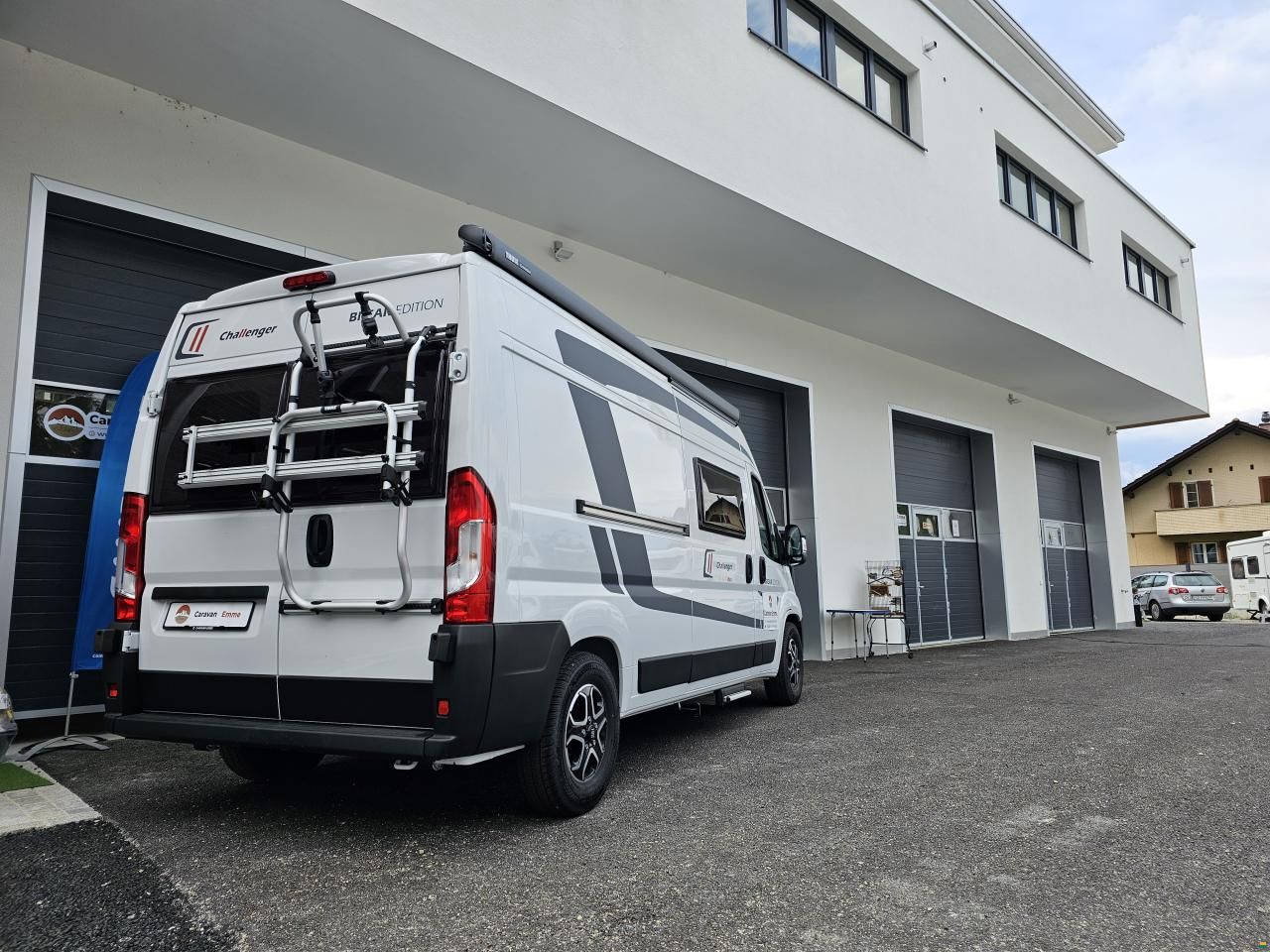 Challenger Van V114 M mit 2 Doppelbett, Automat!