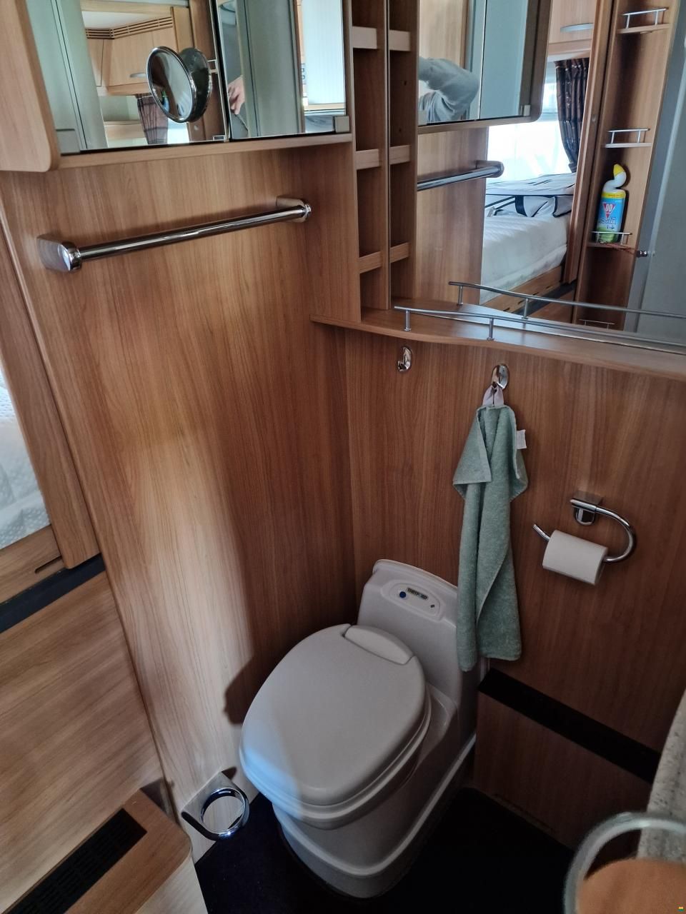 Niesmann-Bischoff Flair 7100i C