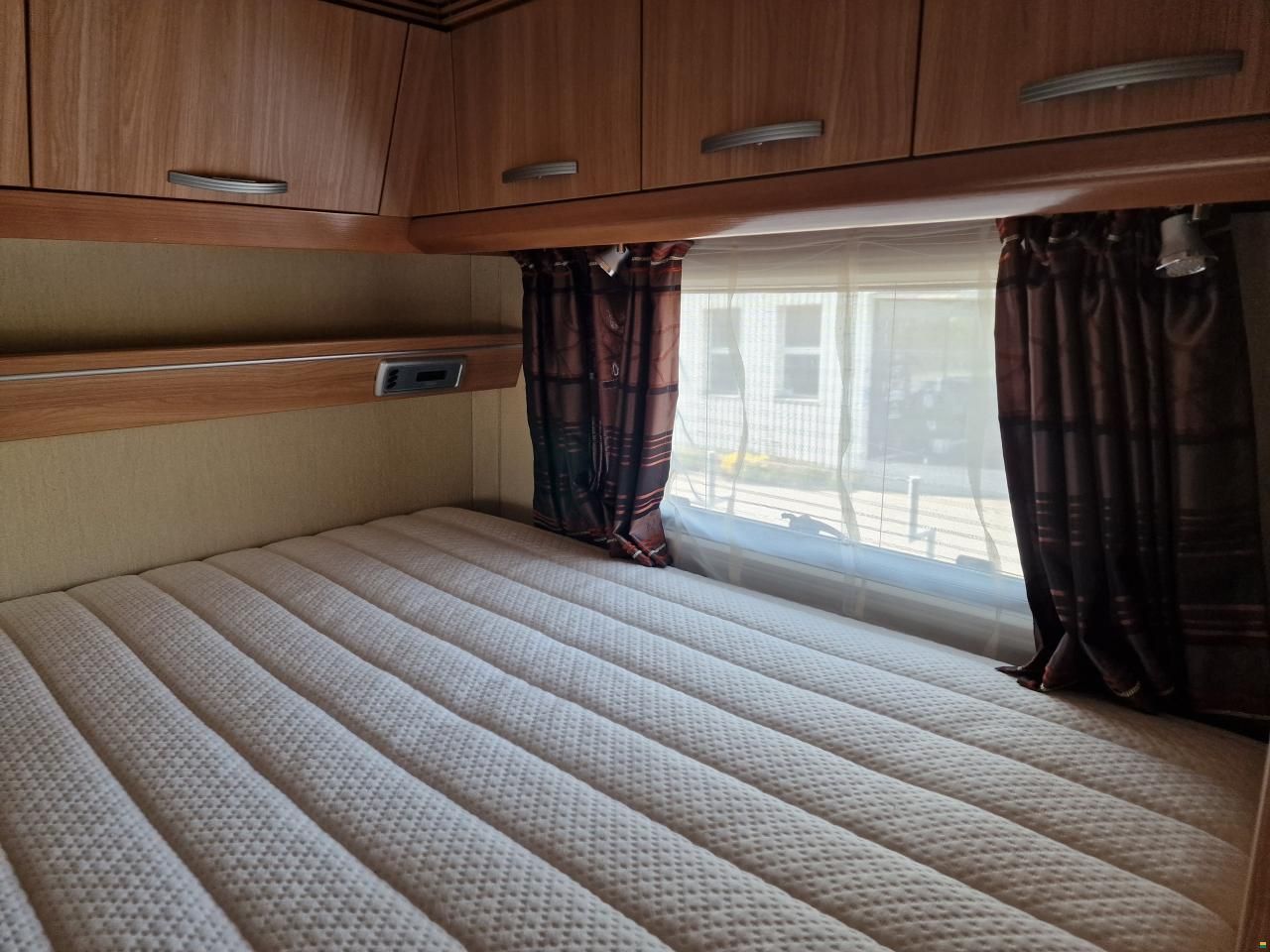 Niesmann-Bischoff Flair 7100i C