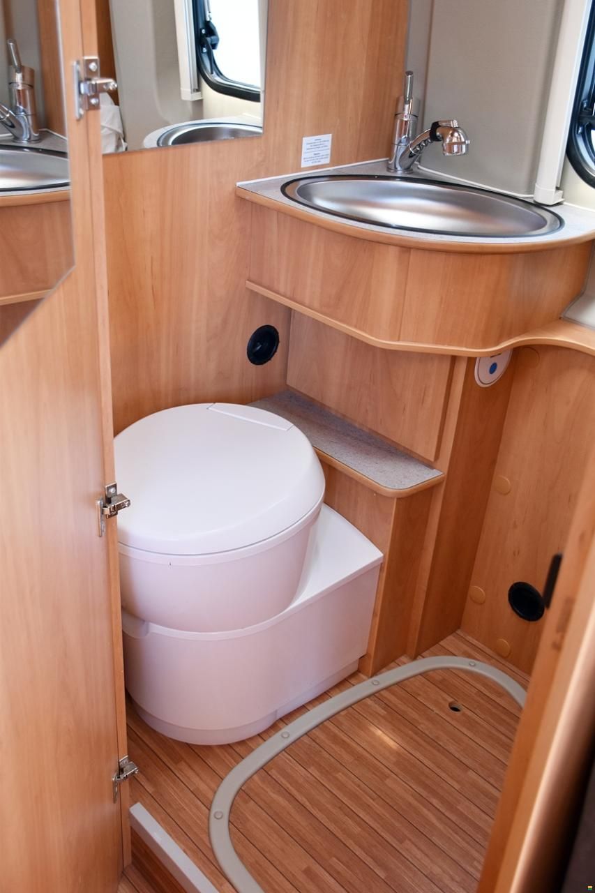 Pössl 2 WIN PLUS 9G-AUTOMAT 2.3 MJ160