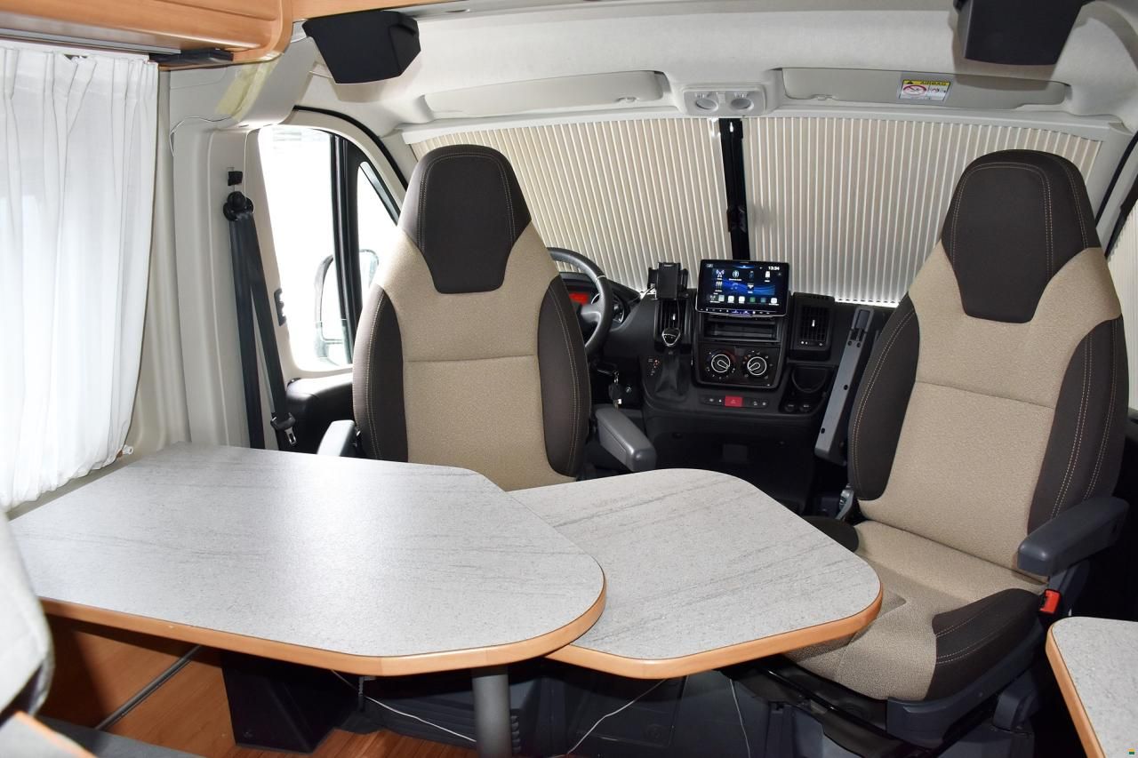 Pössl 2 WIN PLUS 9G-AUTOMAT 2.3 MJ160