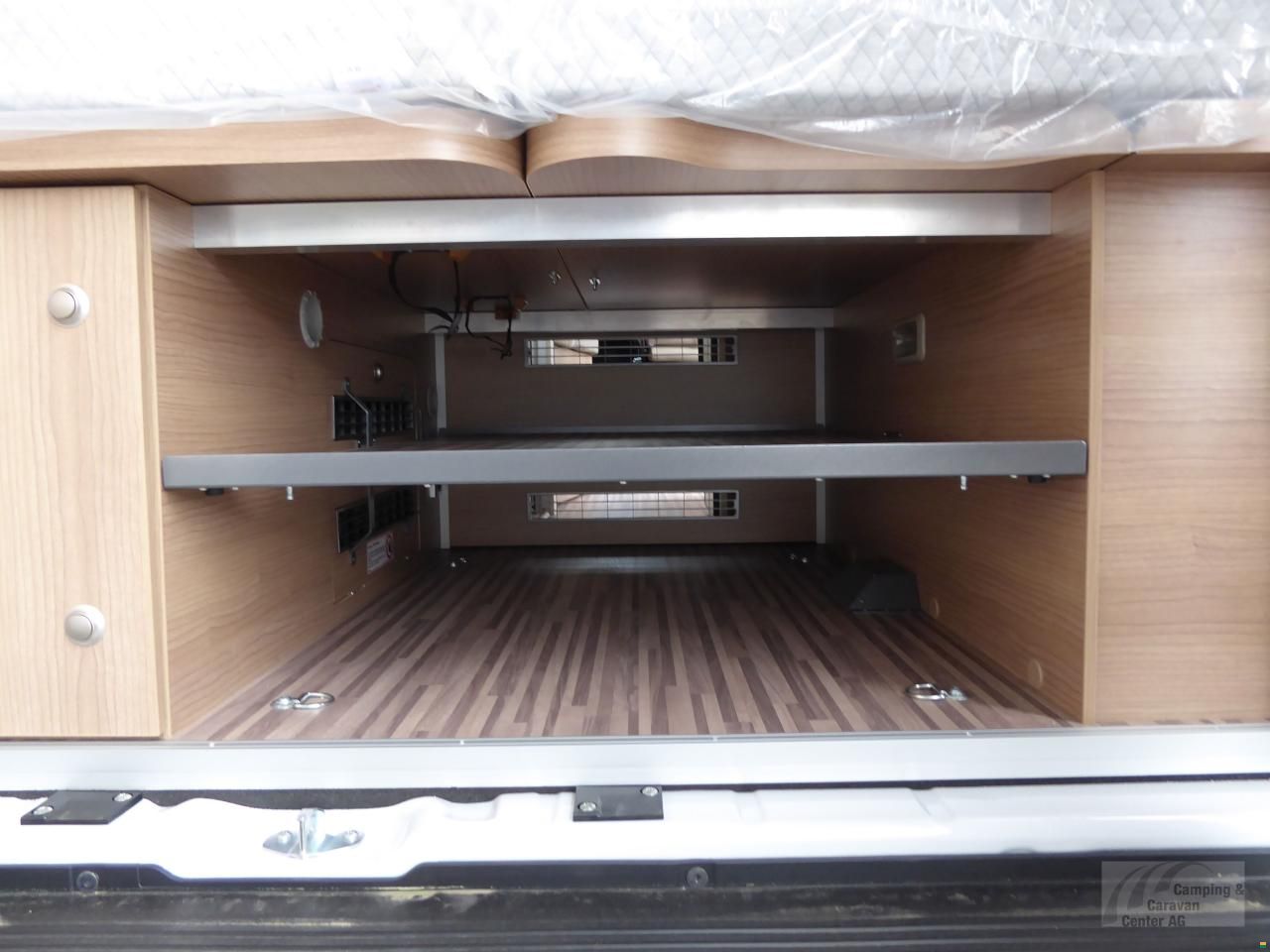 Malibu Van compact 540 DB Family-for-4