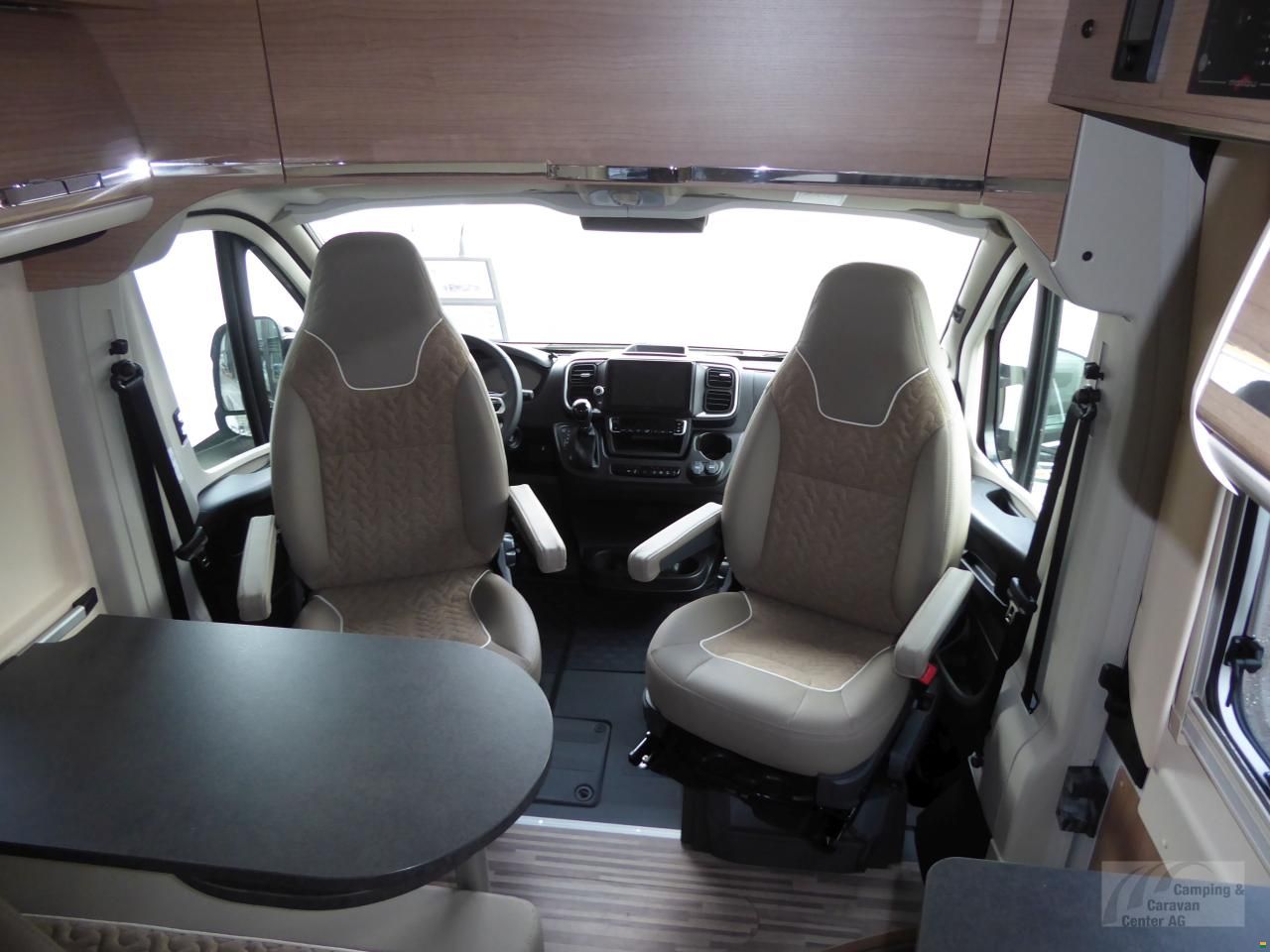 Malibu Van compact 540 DB Family-for-4
