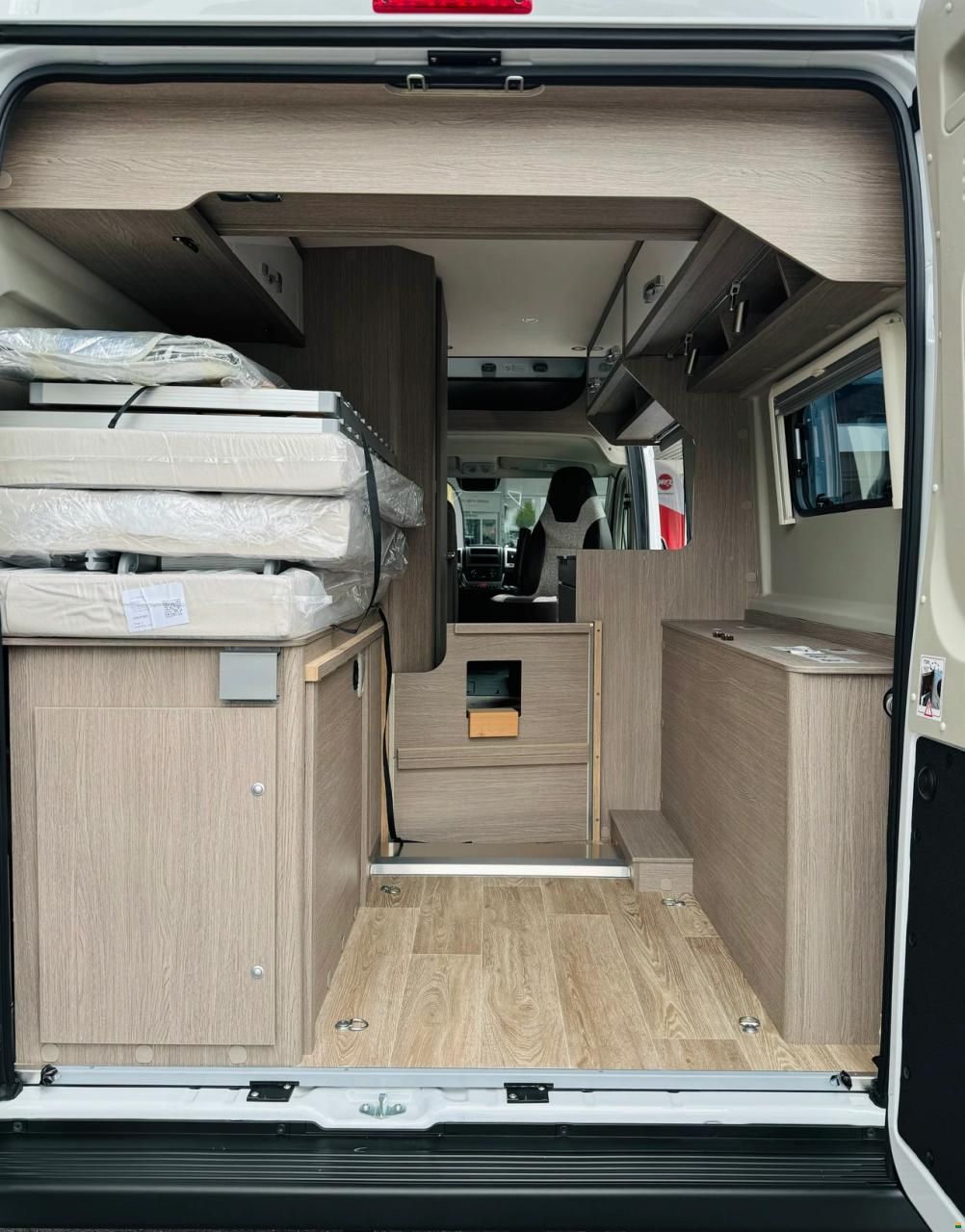 Pössl Summit 640 Prime *Längsbetten*