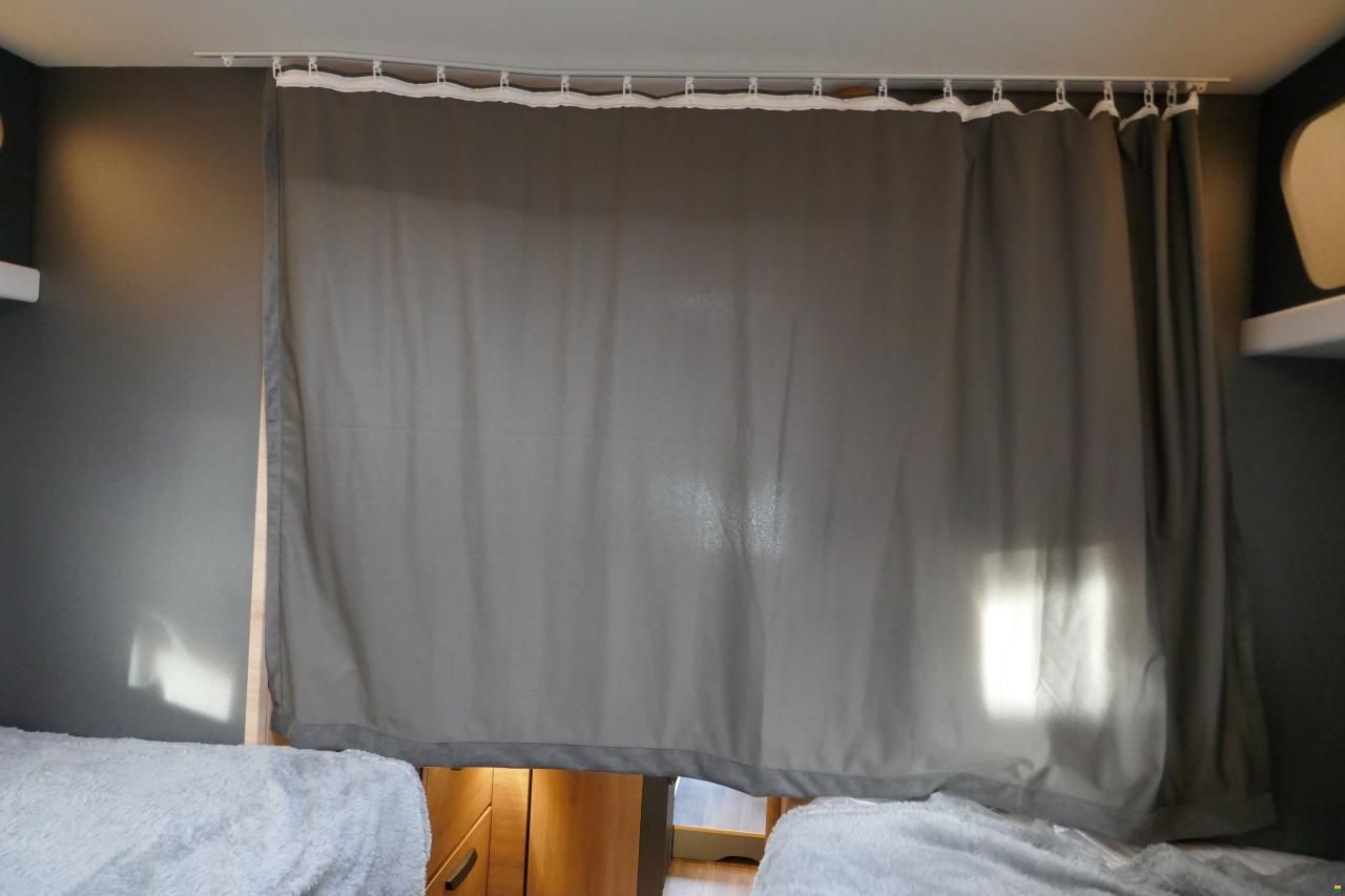 Knaus Live Wave 700 MEG Platinum Selection