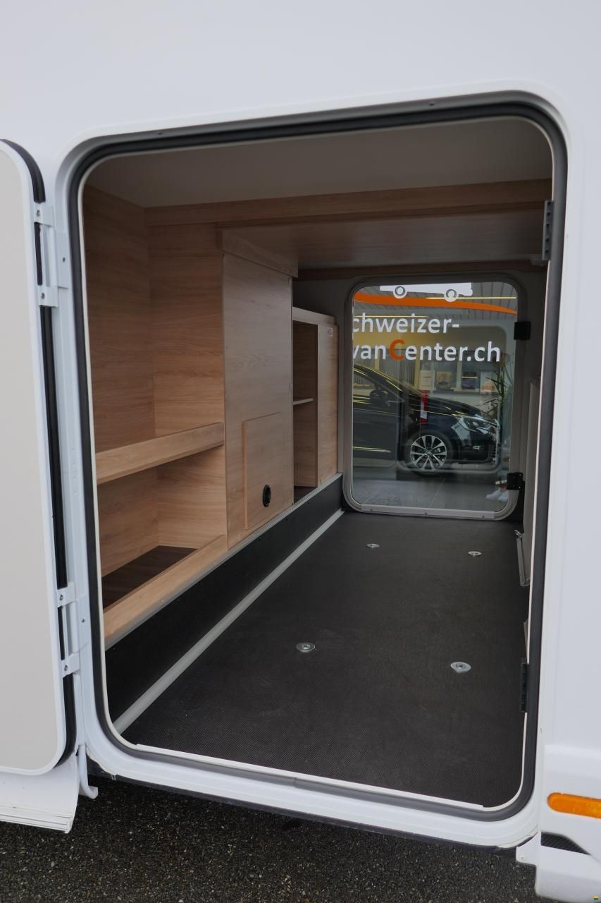 Knaus Live Wave 700 MEG Platinum Selection