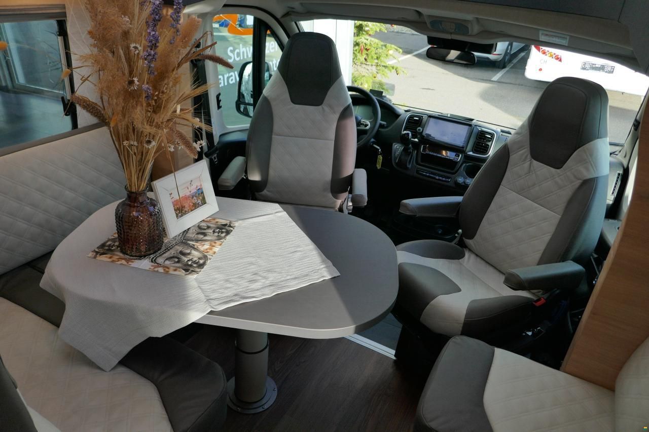 Knaus LIVE TI 650 MEG Platinum Selection