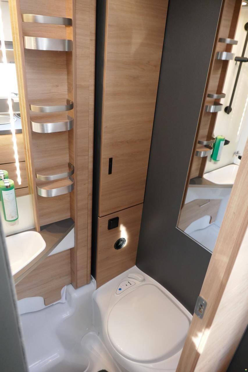 Knaus LIVE TI 650 MEG Platinum Selection