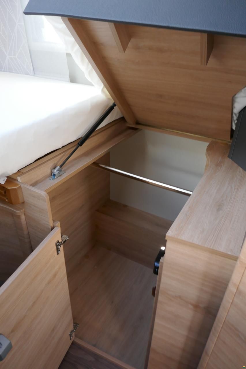 Knaus LIVE TI 650 MEG Platinum Selection