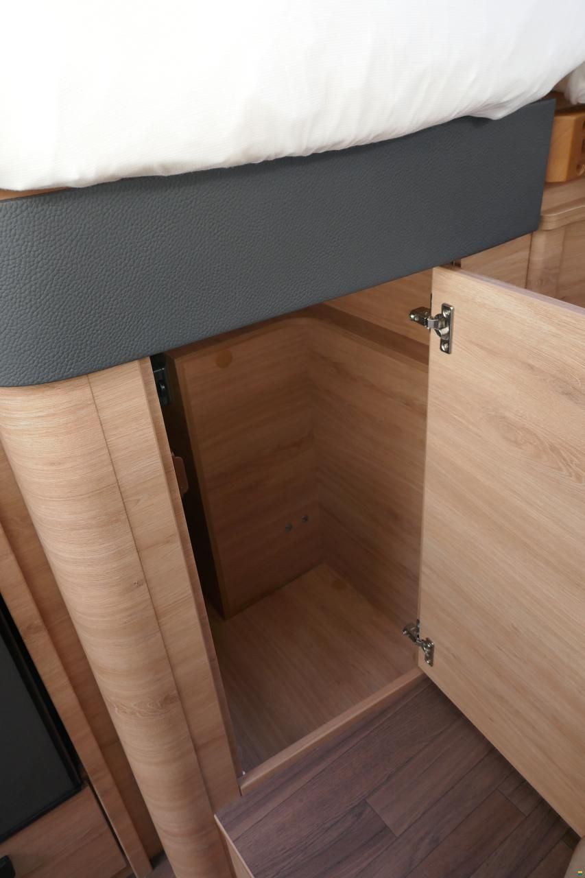 Knaus LIVE TI 650 MEG Platinum Selection