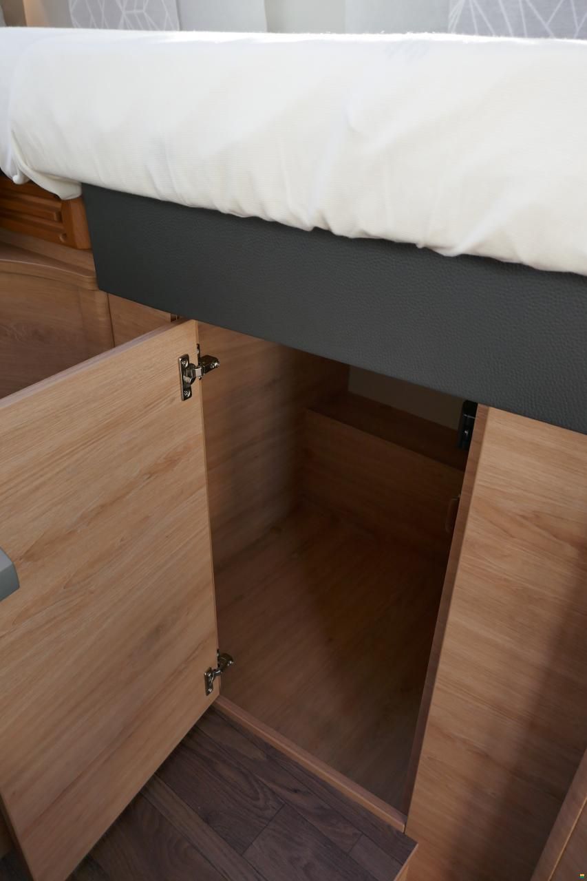 Knaus LIVE TI 650 MEG Platinum Selection