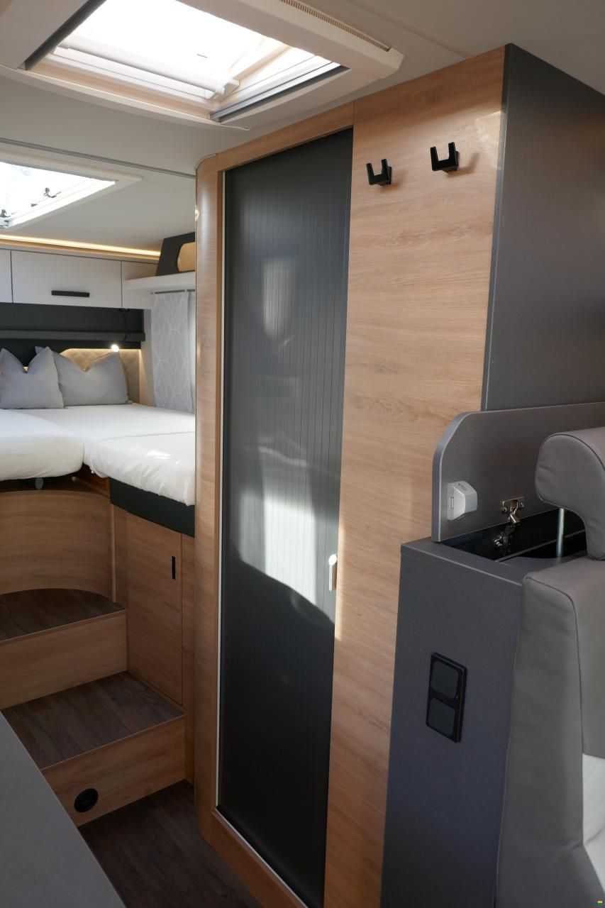 Knaus LIVE TI 650 MEG Platinum Selection