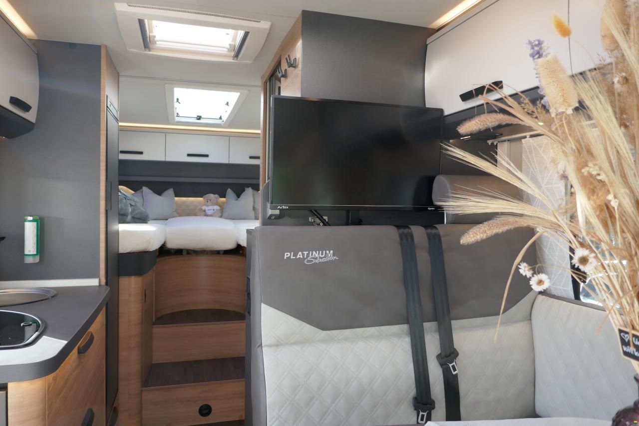 Knaus LIVE TI 650 MEG Platinum Selection