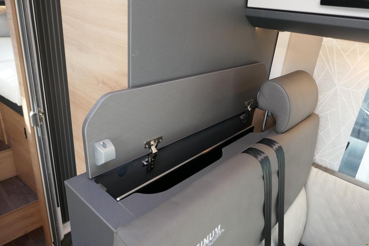 Knaus LIVE TI 650 MEG Platinum Selection