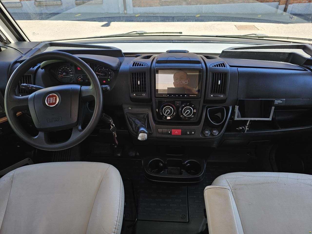 Pilote F740GJ Automat