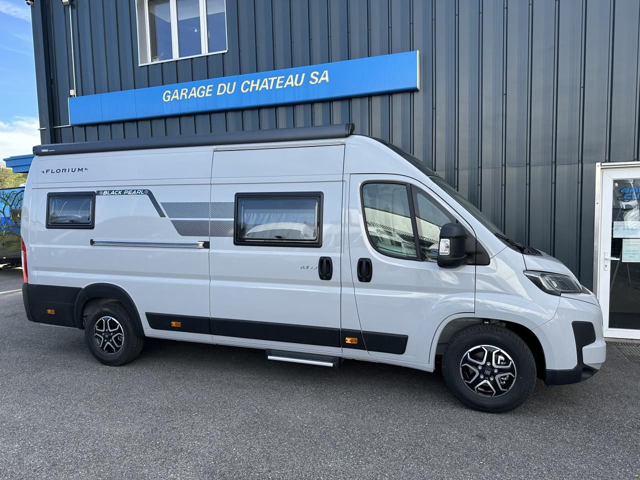 Fleurette Florium Blackpearl 63 LJ