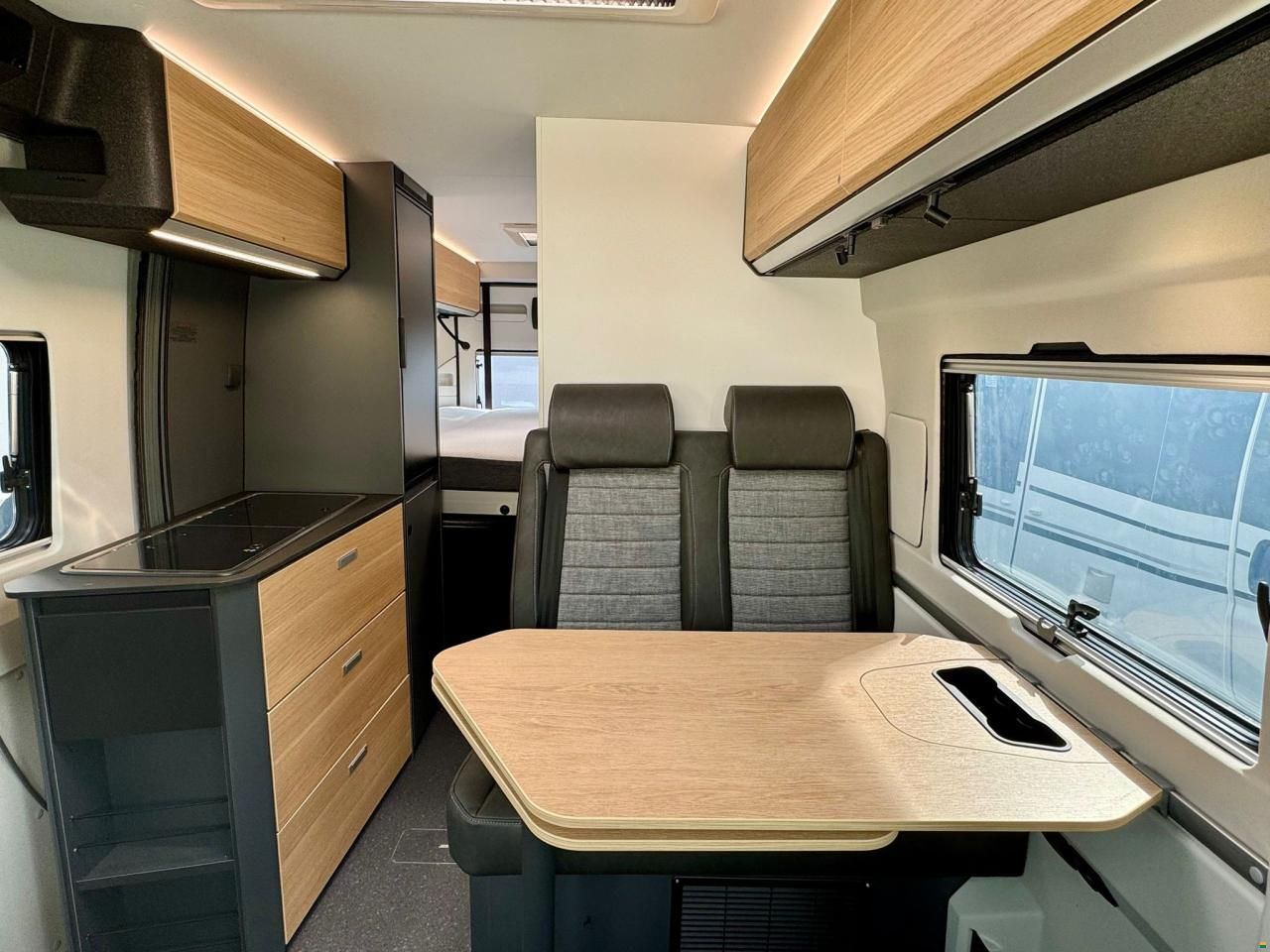 Adria Twin 640 SGX Swiss Edition