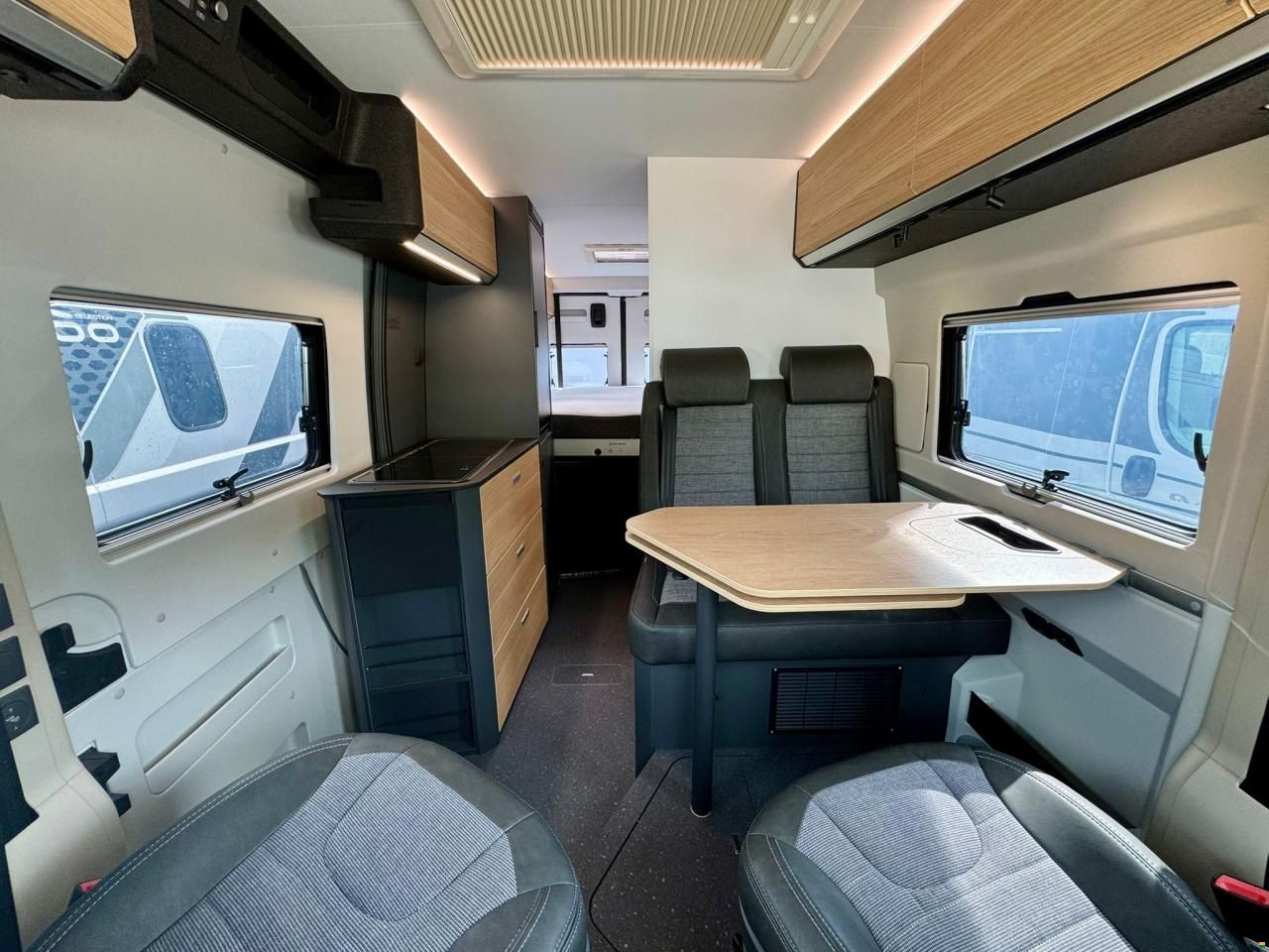 Adria Twin 640 SGX Swiss Edition